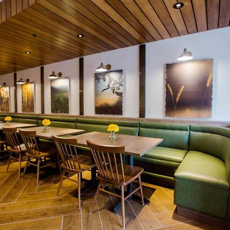 Fairfield Inn & Suites By Marriott Philadelphia Broomall/Newtown Square Экстерьер фото