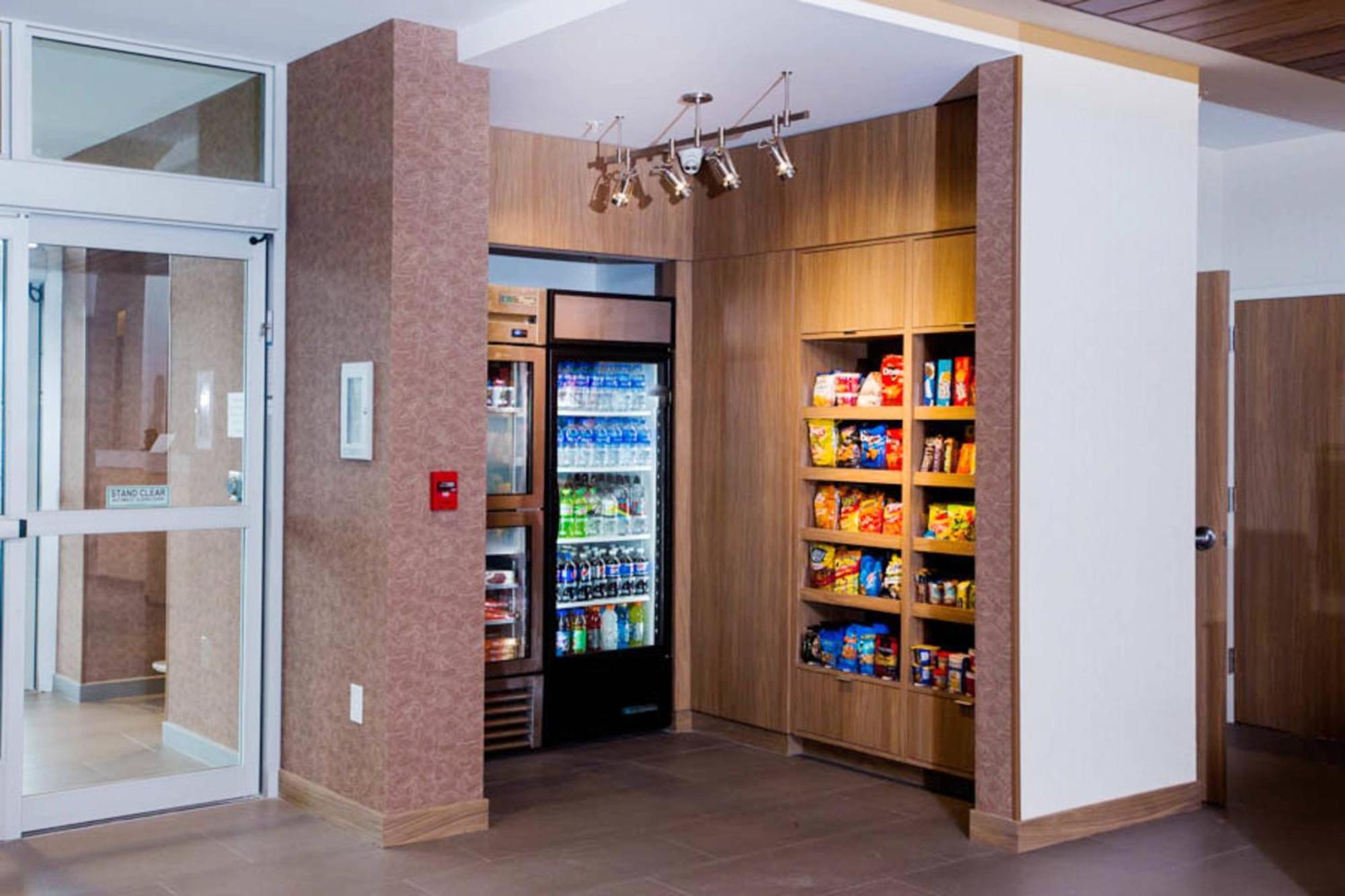 Fairfield Inn & Suites By Marriott Philadelphia Broomall/Newtown Square Экстерьер фото